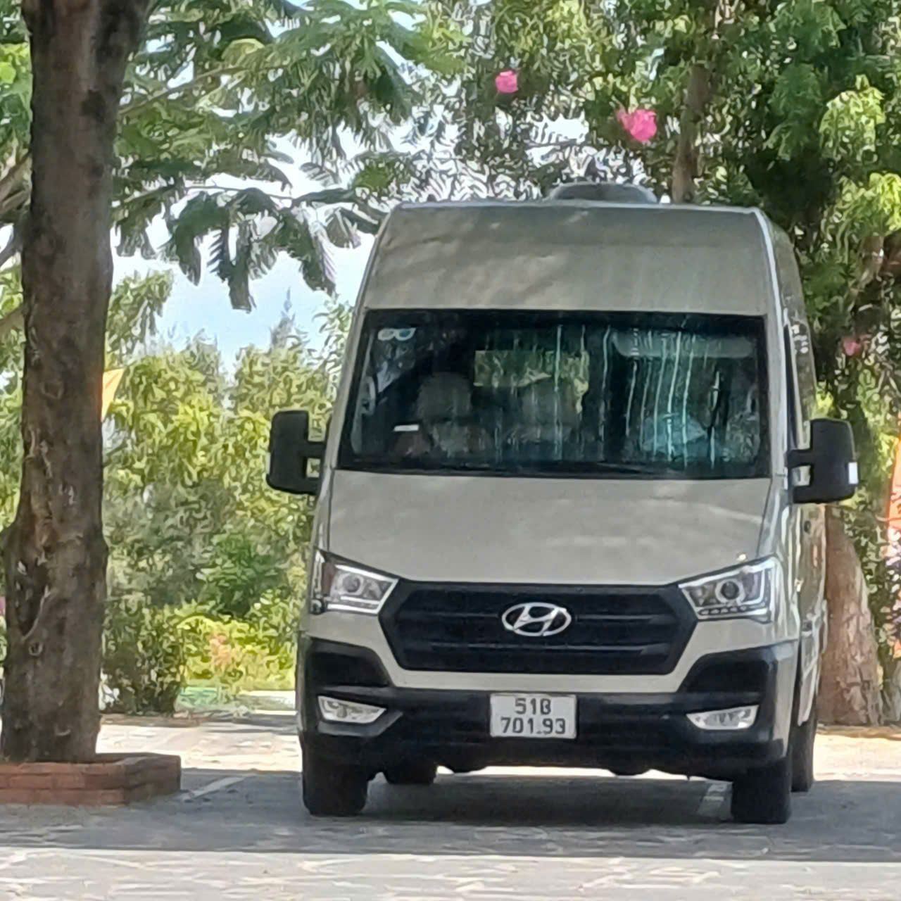 thuê xe dĩ an đi tây ninh