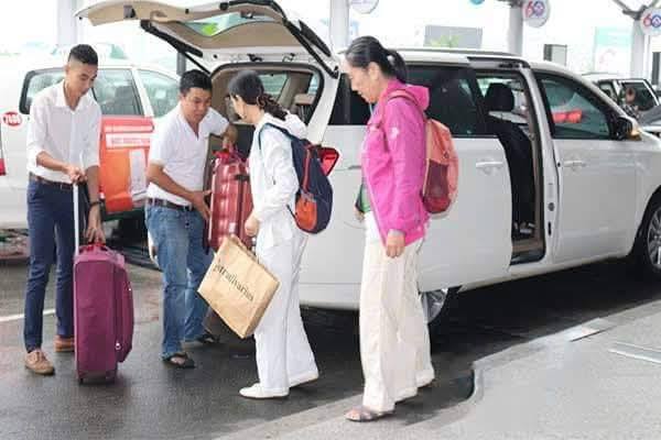 tai-xe-ho-tro-khach-hang-thue-xe-thu-dau-mot-di-phan-thiet