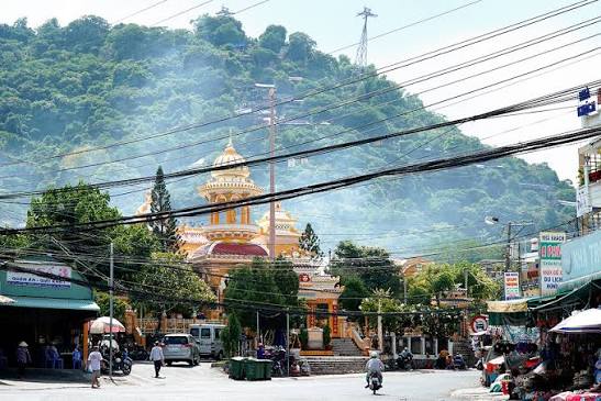 thuê xe thuận an đi chùa châu đốc